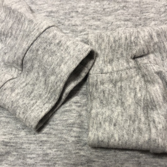 Carter’s Boys LS t-shirt Gray - Picture 2 of 4